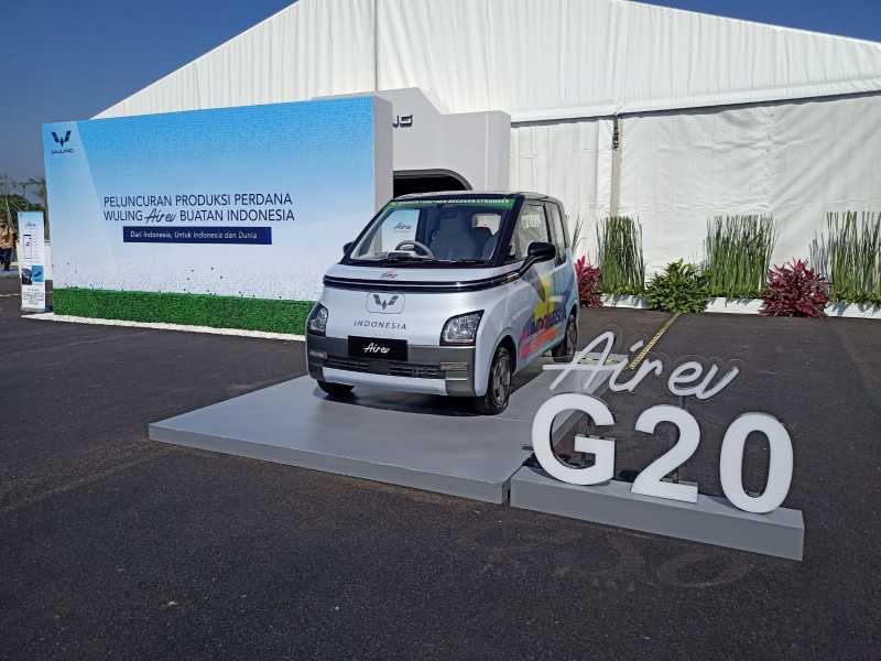 Peluncuran Produksi Perdana Wuling Air ev Kental Nuansa 'Indonesia Banget' Peluncuran Produksi Perdana Wuling Air ev Kental Nuansa 'Indonesia Banget'