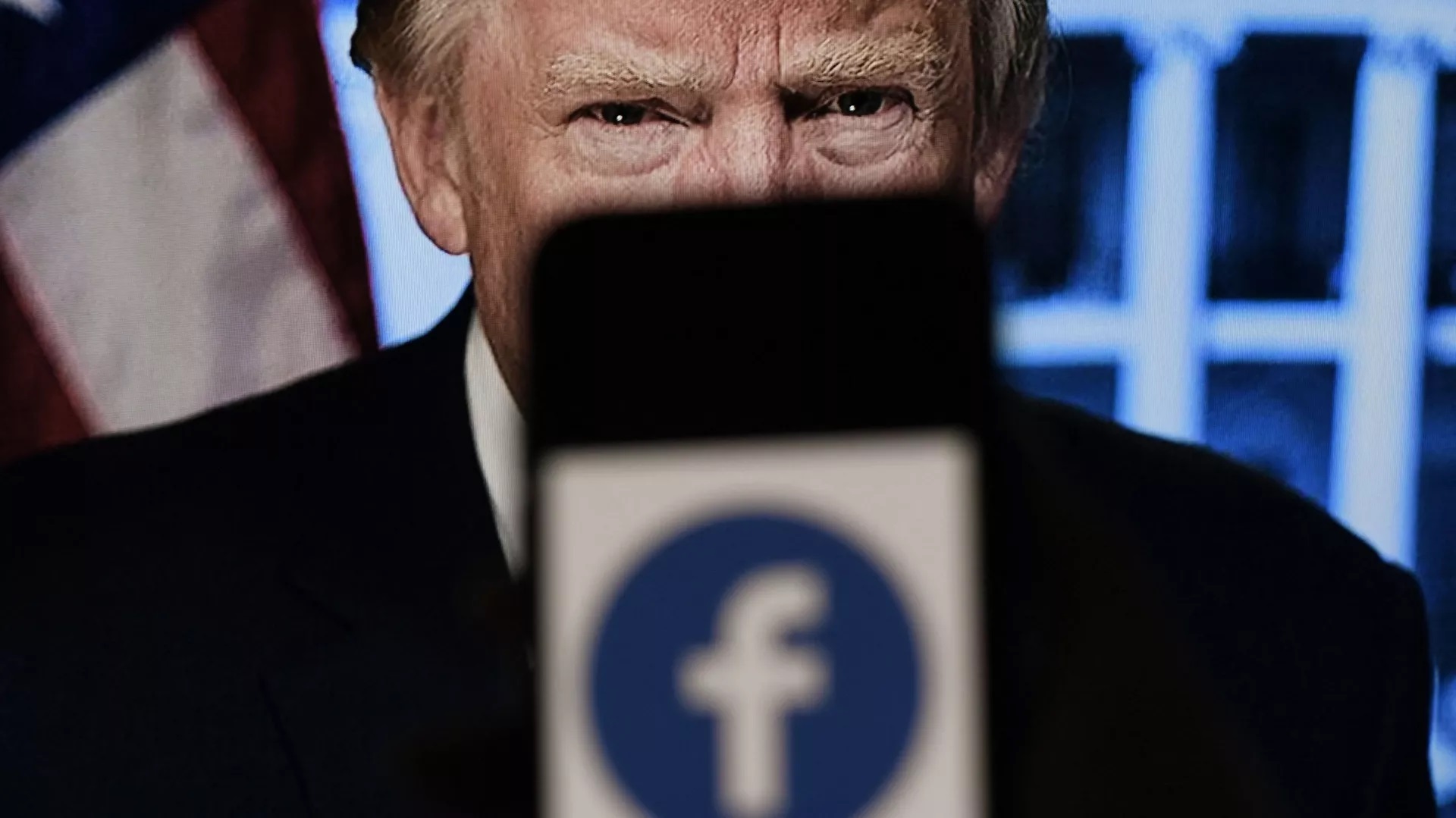 2 Tahun Diblokir, Trump Bakal <i>Comeback</i> ke Facebook dan Instagram
