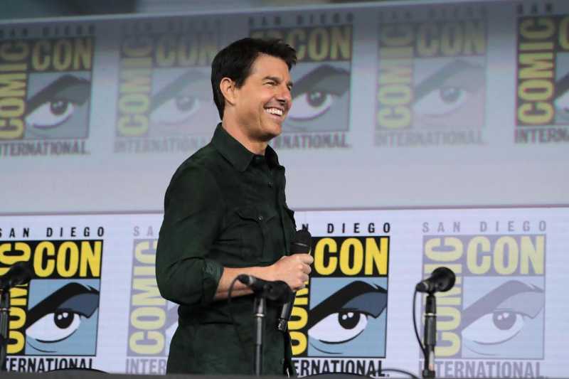 Tom Cruise Diboikot Bugatti Gara-gara Lama Buka Pintu Veyron Tom Cruise Diboikot Bugatti Gara-gara Lama Buka Pintu Veyron
