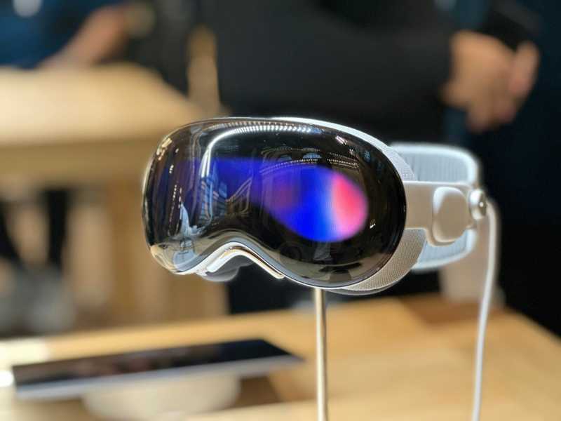 Waduh, Pemilik Apple Vision Pro Keluhkan Sakit Kepala dan Mata Hitam