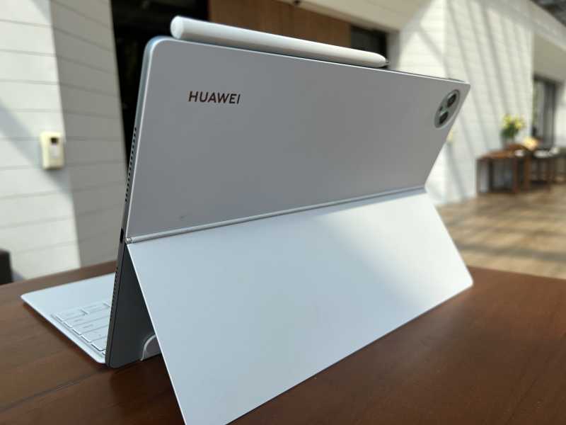 5 Keunikan Huawei MatePad Pro 13.2 yang Siap Dijual Awal 2024 5 Keunikan Huawei MatePad Pro 13.2 yang Siap Dijual Awal 2024