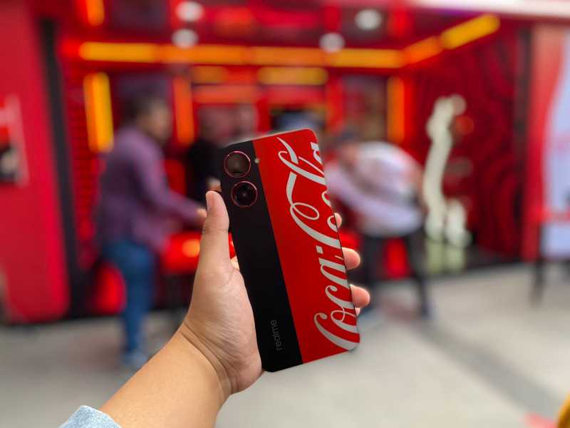 Galeri Foto: Lebih Dekat dengan Realme 10 Pro Coca-cola, Bikin Segar Mata! Galeri Foto: Lebih Dekat dengan Realme 10 Pro Coca-cola, Bikin Segar Mata!