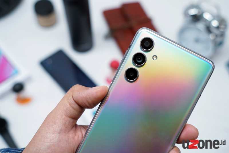 Samsung Galaxy M54 vs Galaxy A54: Harga Mirip, Lebih Bagus Mana? Samsung Galaxy M54 vs Galaxy A54: Harga Mirip, Lebih Bagus Mana?
