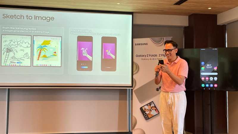 Pemaparan fitur Sketch to Image oleh Ilham Indrawan, MX Product Marketing Senior Manager, Samsung Electronics Indonesia