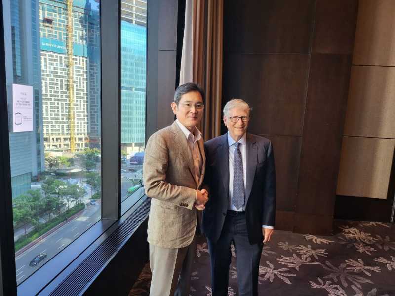 Samsung dan Bill Gates Bikin Toilet Canggih Samsung dan Bill Gates Bikin Toilet Canggih