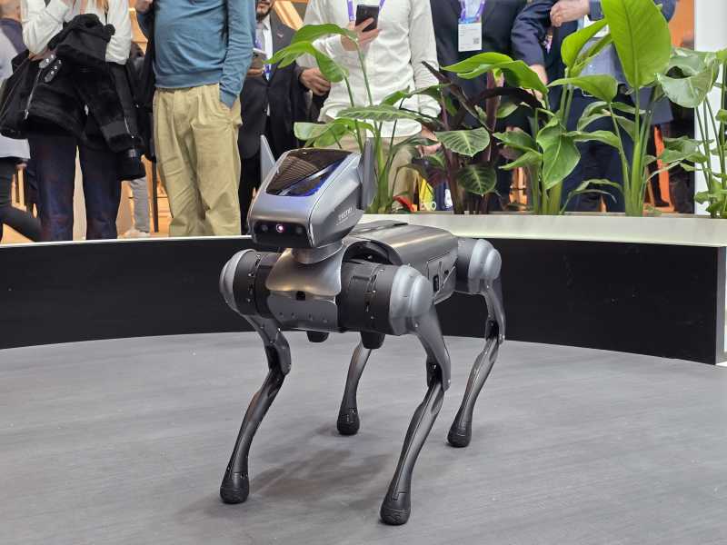 Robot, Konsol Sampai Ponsel Gulung Tecno Mejeng di MWC 2024 Robot, Konsol Sampai Ponsel Gulung Tecno Mejeng di MWC 2024
