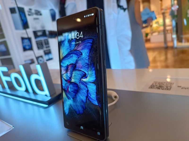 Foto: Jelajah Bodi Ponsel Lipat Vivo X Fold