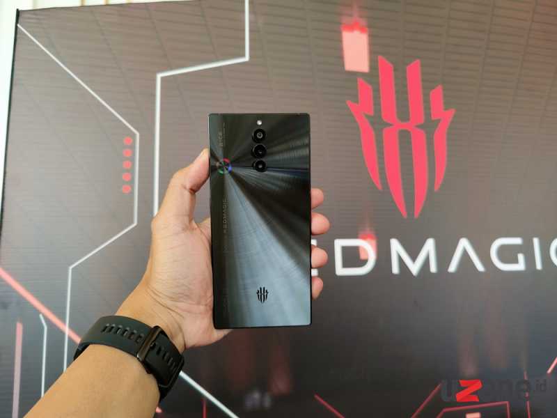 Hands-on Nubia Redmagic 8S Pro: ROG Phone 7 Auto Ketar-ketir? Hands-on Nubia Redmagic 8S Pro: ROG Phone 7 Auto Ketar-ketir?