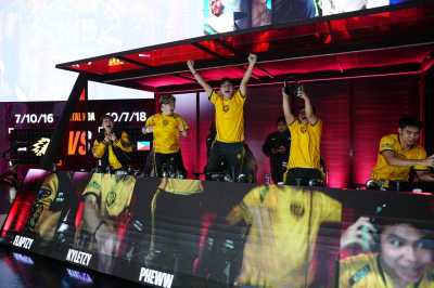 AP.Bren Juara M5 World Championship, Menang Dramatis dari ONIC Esports