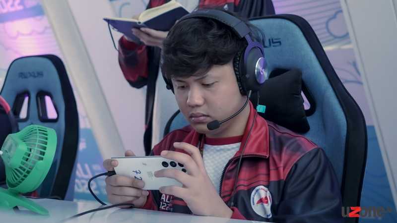 Ini Smartphone Gaming Para Atlet di World Esports Championship 2022