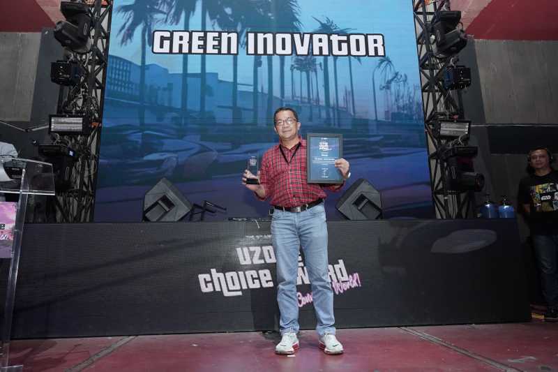 Mitratel Sabet ESG Award - Green Innovator di Uzone Choice Award 2024 Mitratel Sabet ESG Award - Green Innovator di Uzone Choice Award 2024