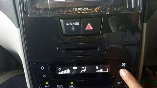Dasbor Avanza Xenia Facelift Gak Berubah, Tapi Sudah Ada AC Digital, Lumayan.. Dasbor Avanza Xenia Facelift Gak Berubah, Tapi Sudah Ada AC Digital, Lumayan..