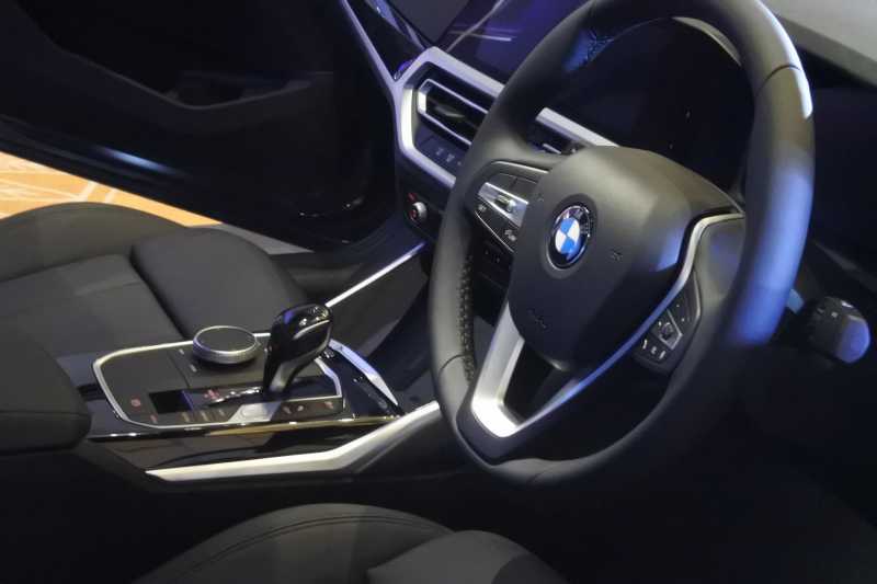 Bikin Terobosan, BMW Jual Mobil di Platform Belanja Online