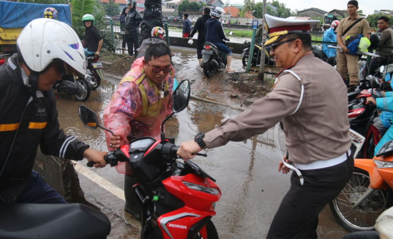 Banjir Melanda, Begini Kondisi Awan di Atas Jakarta Dilihat Sadewa Banjir Melanda, Begini Kondisi Awan di Atas Jakarta Dilihat Sadewa