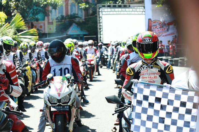  Komunitas Honda CBR Jajal Lintasan Balap