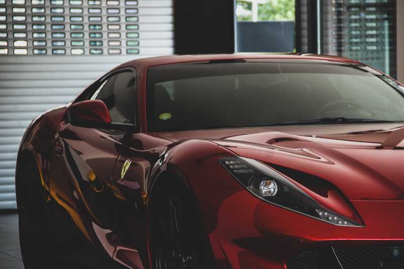 Negara Lockdown, Restoran Ini Antar Makanan Pakai Ferrari Negara Lockdown, Restoran Ini Antar Makanan Pakai Ferrari