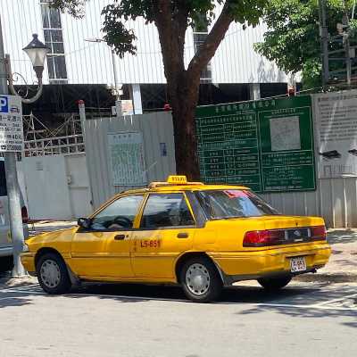 Ford Laser, Mobil Tahan Banting Dipakai Armada Taksi Indonesia