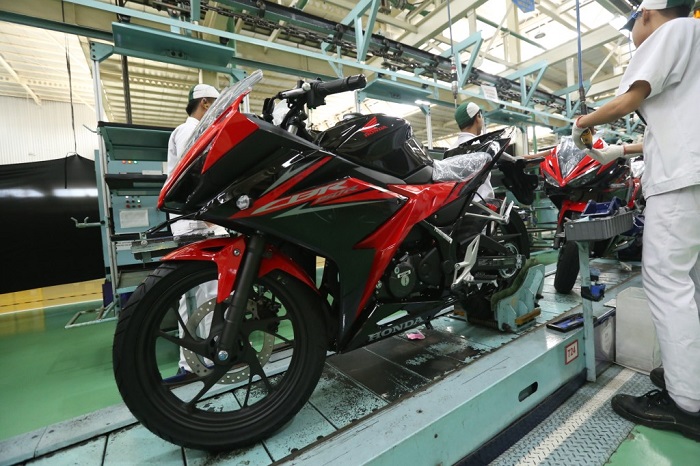 New Honda CBR150R Gagah dengan Warna Baru New Honda CBR150R Gagah dengan Warna Baru