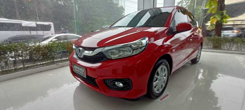 Honda Brio dan Kaum Milenial Hancurkan Pasar Sedan