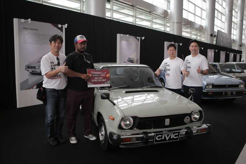 Cantiknya Honda Civic dan Accord Generasi Pertama, Kayak Masih Baru! Cantiknya Honda Civic dan Accord Generasi Pertama, Kayak Masih Baru!