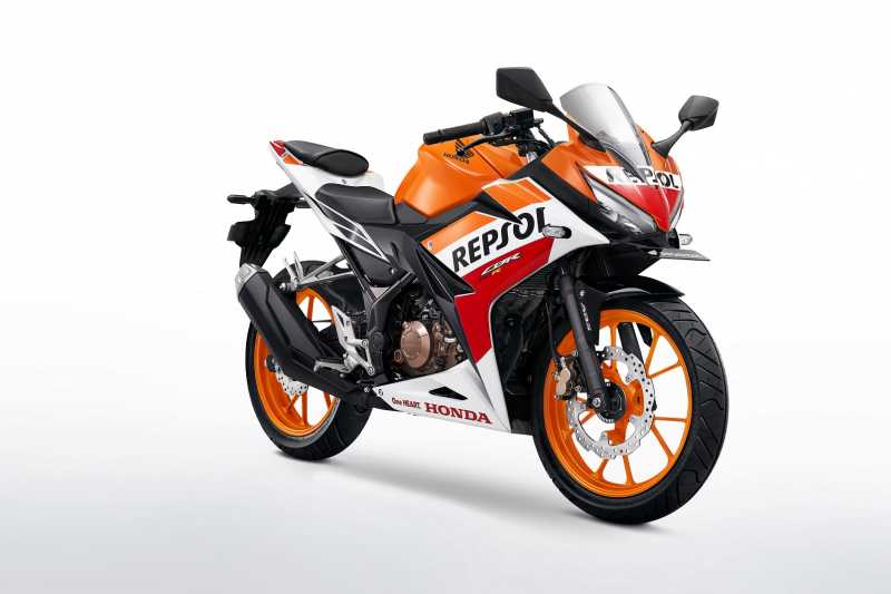 Tampilan Honda CBR250 Punya Warna dan Stiker Baru, Jadi Keren? Tampilan Honda CBR250 Punya Warna dan Stiker Baru, Jadi Keren?