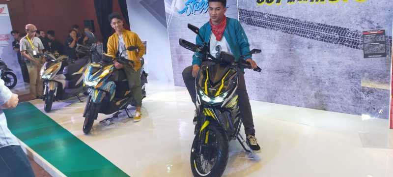 Bangku Kosong Menkes Terawan, Mungkin Lagi Keliling Komplek Naik Honda BeAT Bangku Kosong Menkes Terawan, Mungkin Lagi Keliling Komplek Naik Honda BeAT