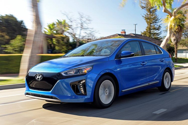 Hyundai Ioniq Siap Mengaspal di Indonesia, Langsung Buat Taksi? Hyundai Ioniq Siap Mengaspal di Indonesia, Langsung Buat Taksi?