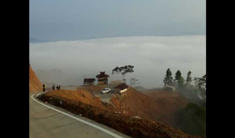 \'Negeri di Atas Awan\' Gunung Luhur Jadi Lokasi Terlarang Perayaan Tahun Baru