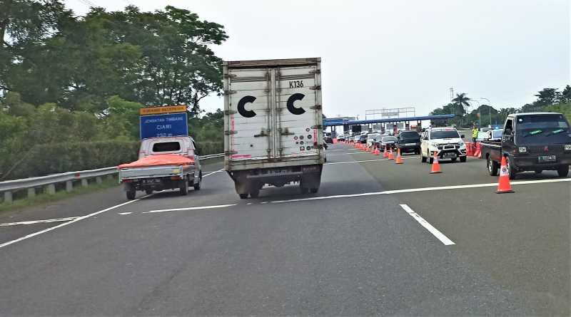 509 Ribu Kendaraan Tinggalkan Jakarta, Pengguna Jalan Diimbau Pulang Lebih Awal 509 Ribu Kendaraan Tinggalkan Jakarta, Pengguna Jalan Diimbau Pulang Lebih Awal