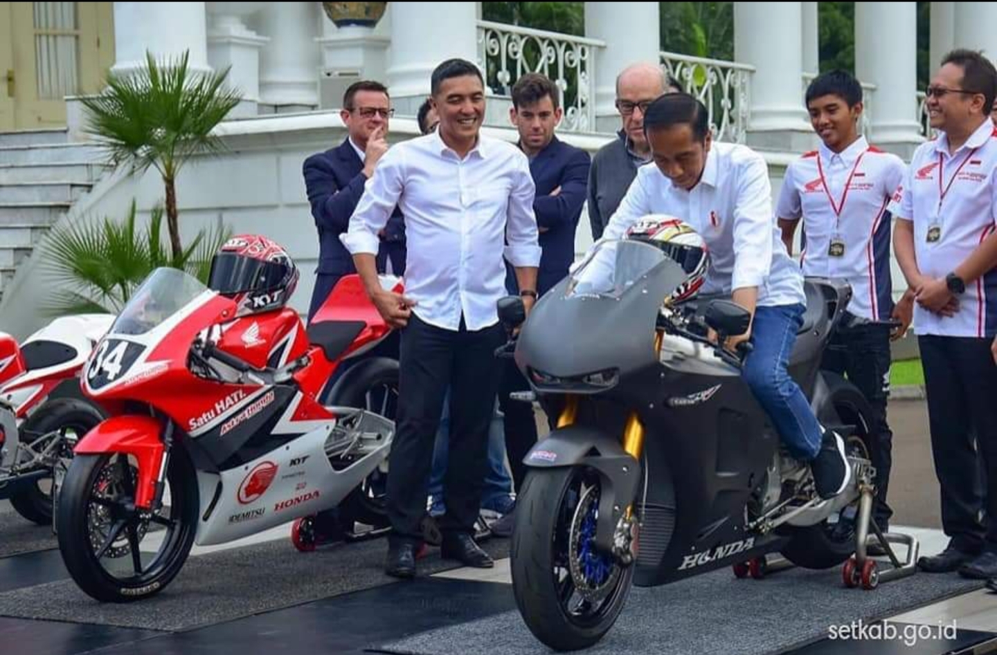 Jokowi Berlakukan Libur Bayar Cicilan Kredit Kendaraan Mulai Hari Ini