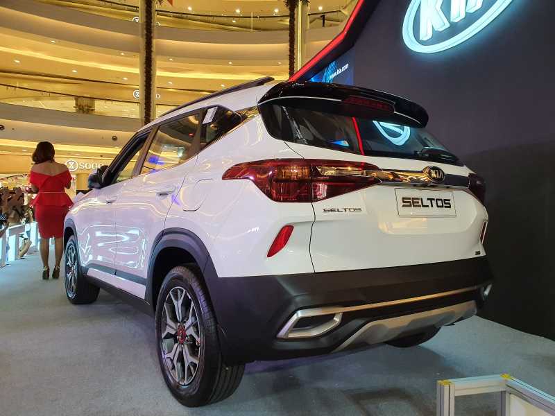 Perbandingan Harga Kia Seltos dan Wuling Almaz juga Honda HR-V Perbandingan Harga Kia Seltos dan Wuling Almaz juga Honda HR-V