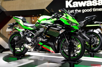 Prediksi Harga Tembus Rp100 Jutaan, Kawasaki Ninja 4 Silinder sudah Bisa Dipesan