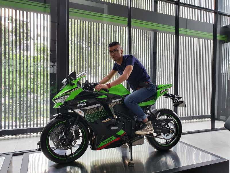 Review Kawasaki ZX-25R, Bukan untuk Kaum Mendang-Mending Review Kawasaki ZX-25R, Bukan untuk Kaum Mendang-Mending