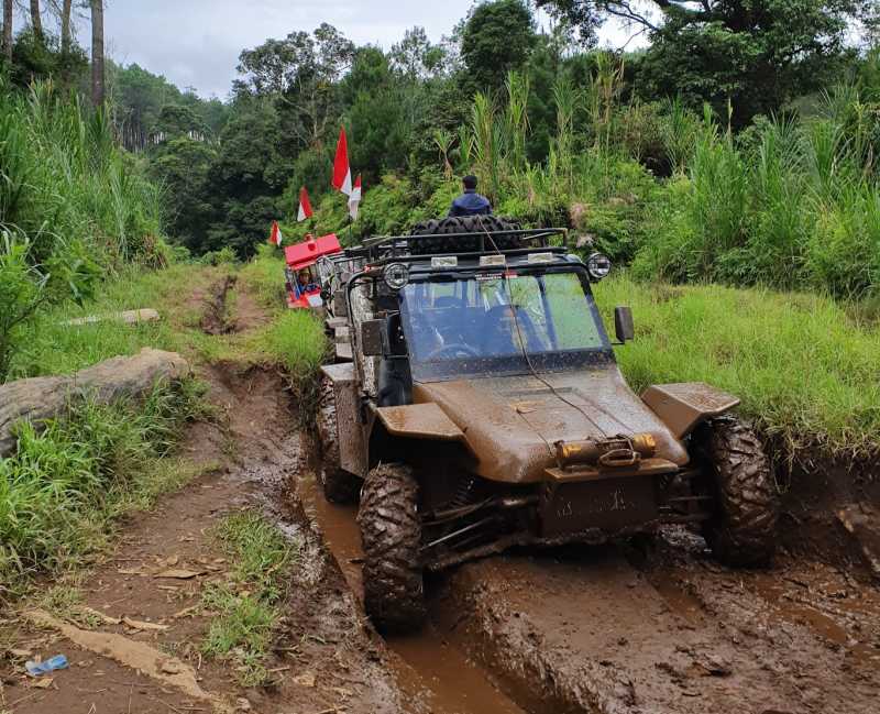 Test Drive: Mandi Lumpur Pakai Mobil PUBG Buatan Indonesia