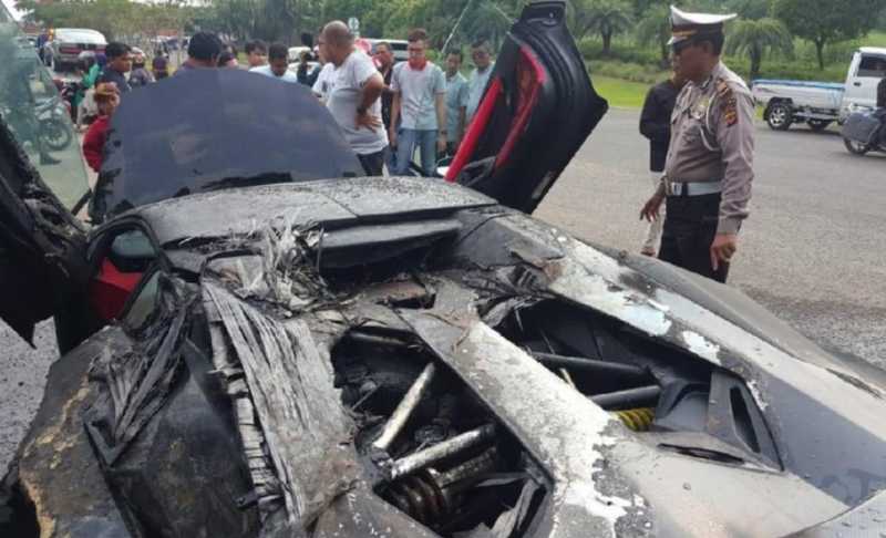 Spesifikasi dan Harga Lamborghini Aventador Raffi Ahmad yang Terbakar