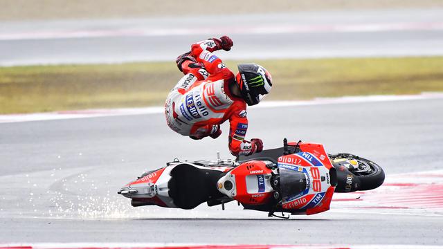 Tudingan Marc Marquez ‘Menghancurkan’ Kaki Jorge Lorenzo Tudingan Marc Marquez ‘Menghancurkan’ Kaki Jorge Lorenzo