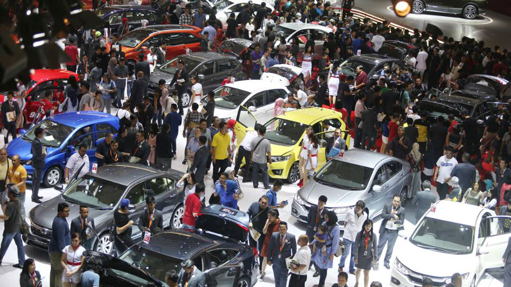 Penjualan Mobil Nasional Rontok Hampir 50 Persen Dihantam Pandemi
