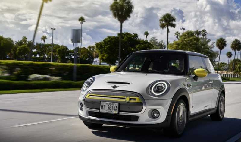 Imutnya Mobil Listrik Mini Cooper SE, Akan Debut Maret 2020