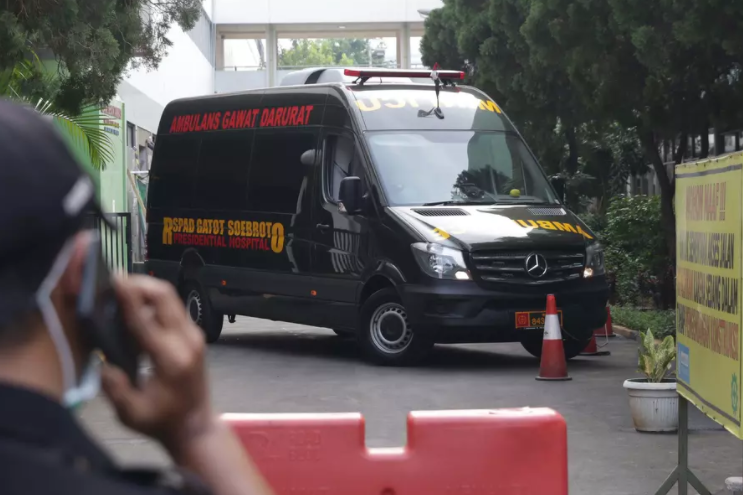  Mercedes-Benz Sprinter, Ambulans Mewah yang Bawa Wiranto usai Ditusuk