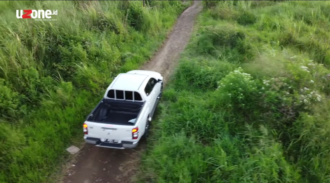 Mitsubishi Triton Ultimate dan Fitur Canggihnya Mitsubishi Triton Ultimate dan Fitur Canggihnya