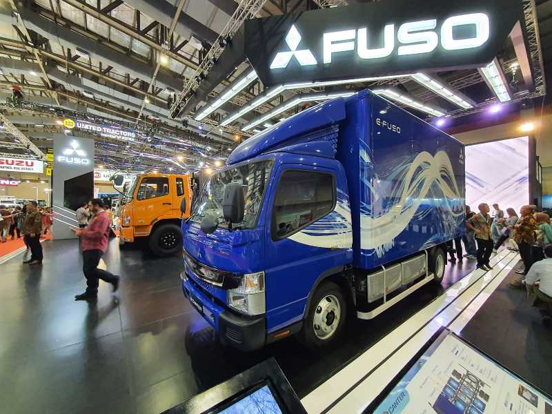 FUSO E-Canter Muncul di Indonesia, Truk Listrik Anti Asap Cumi-Cumi