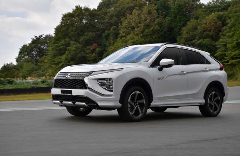 Mitsubishi Eclipse Cross PHEV Dijual Mulai Rp500 Jutaan Mitsubishi Eclipse Cross PHEV Dijual Mulai Rp500 Jutaan