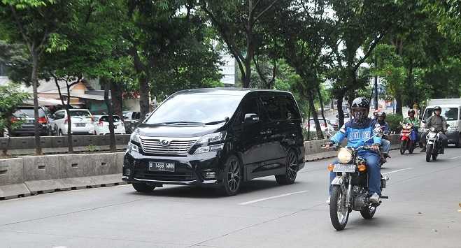 Test Ride Royal Enfield Chrome, Jadi Pusat Perhatian (Part 2)