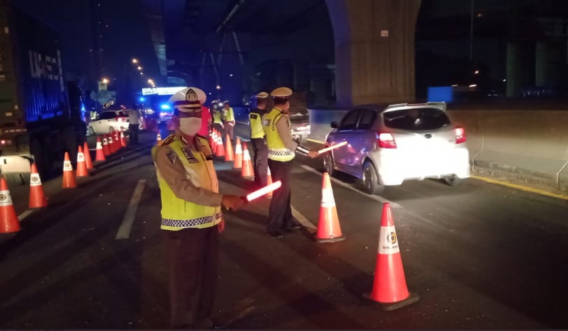 Jalur Puncak Bogor dan Jembatan Suramadu Ditutup