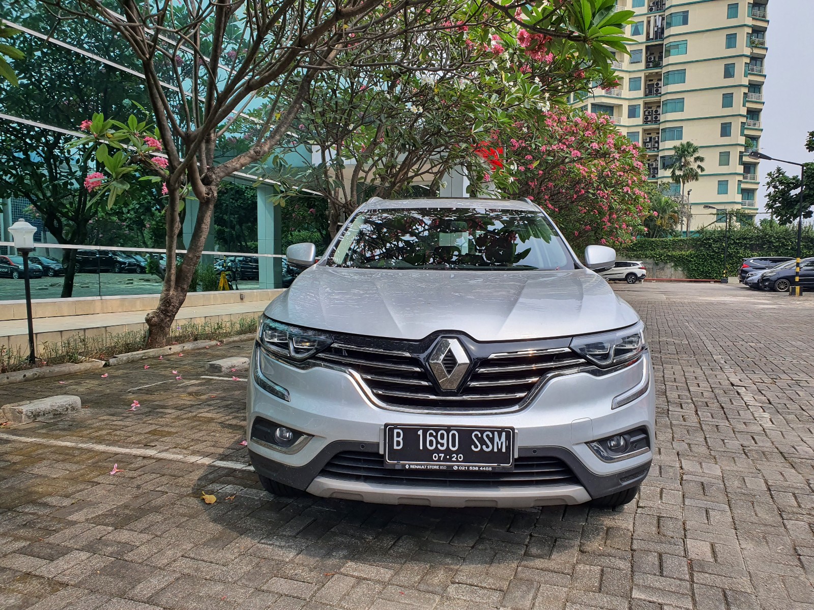 VIDEO: Test Drive Review Renault Koleos, Rasa Prancis Harga Jepang