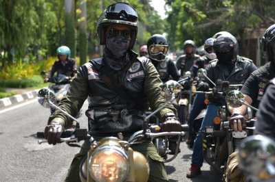 Gendang Baleganjur Buka Jambore Internasional Royal Enfield di Pantai Melasti