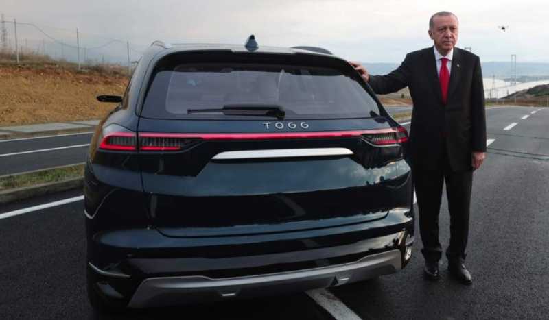 Erdogan Pamer Mobil Listrik Pertama Buatan Turki Erdogan Pamer Mobil Listrik Pertama Buatan Turki