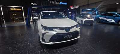 Jakarta Auto Week 2022: Toyota Hadirkan Corolla Altis Hybrid