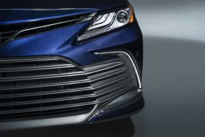 FOTO: Toyota Camry Facelift Semakin Canggih