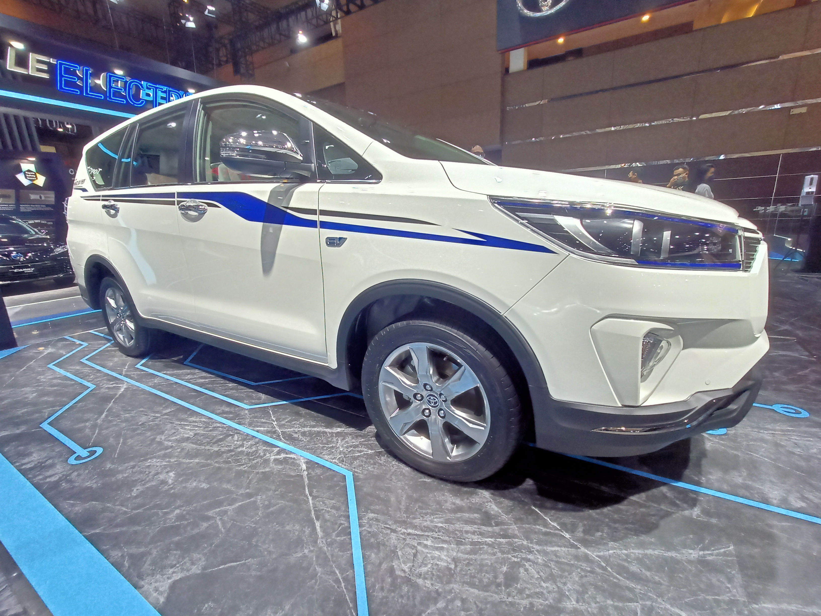 Pertamax Bakal Mahal, Toyota Hadirkan Kijang Innova EV